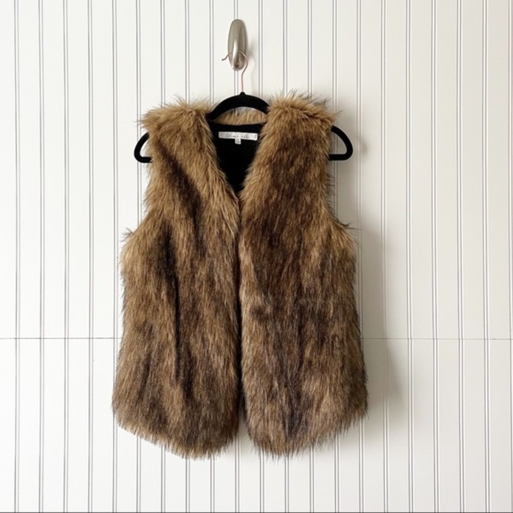 Lovers + Friends Camille Faux Fur Vest in Mocha